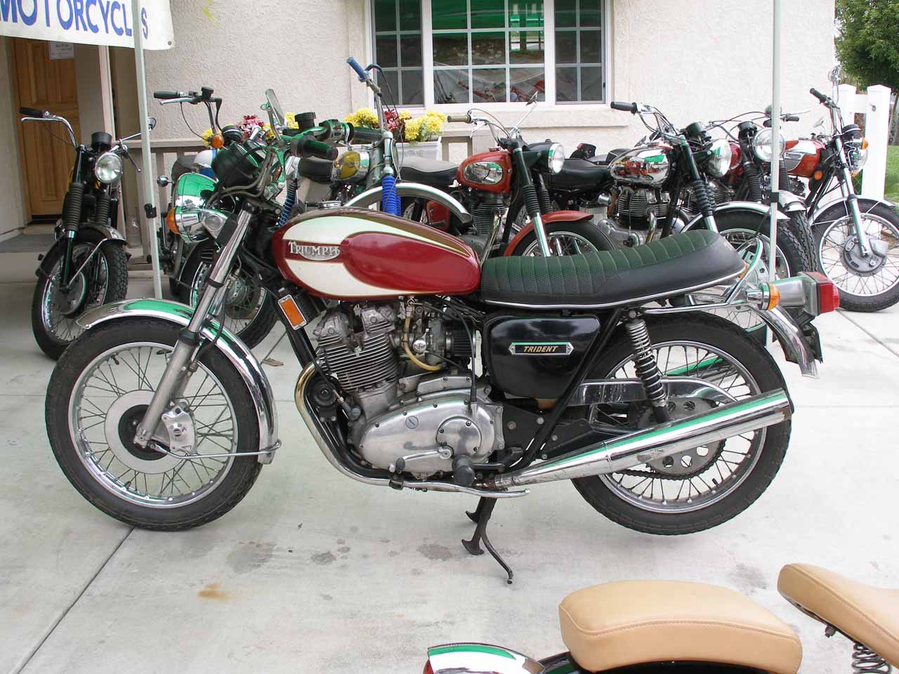 triumph trident 360